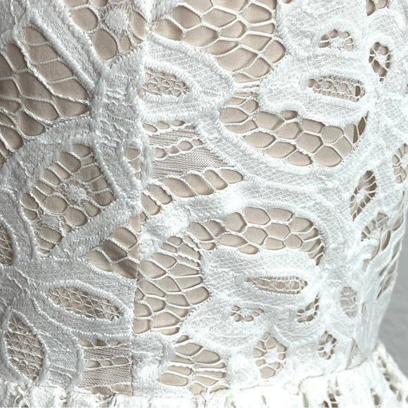 Tobi Halter Lace Romper Size M - Picture 13 of 16